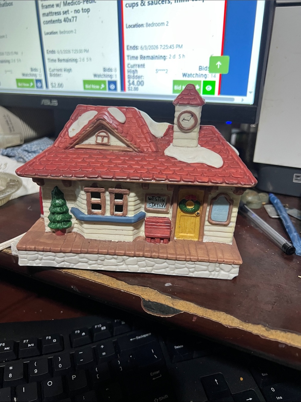Vintage Holiday Village Station Decorative Figurine - Red Roof